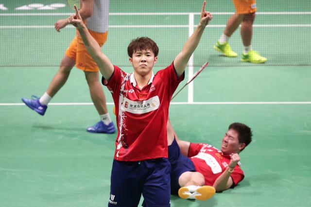 柠檬体育直播-青年军勇于亮剑展锋芒 中国羽毛球队再夺苏迪曼杯