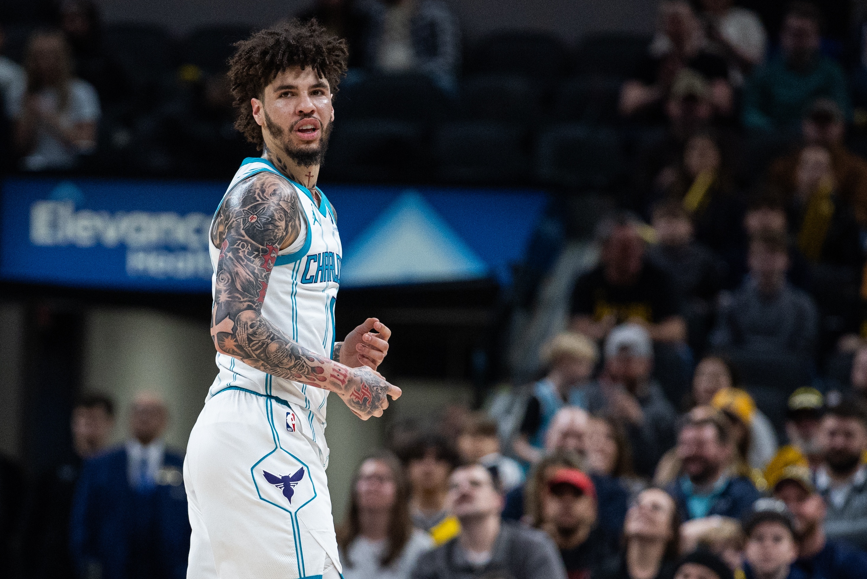 柠檬直播体育-三球出战28分钟 12中4&amp;三分10中3拿到14分7板9助 正负值+24